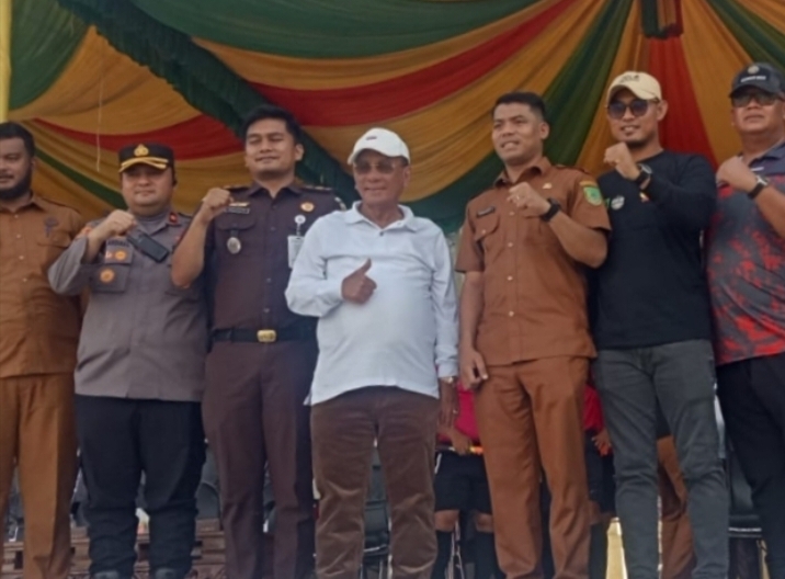 Bupati Rokan Hilir,Membuka Turnamen Sepak Bola Bupati Cup Rayon I